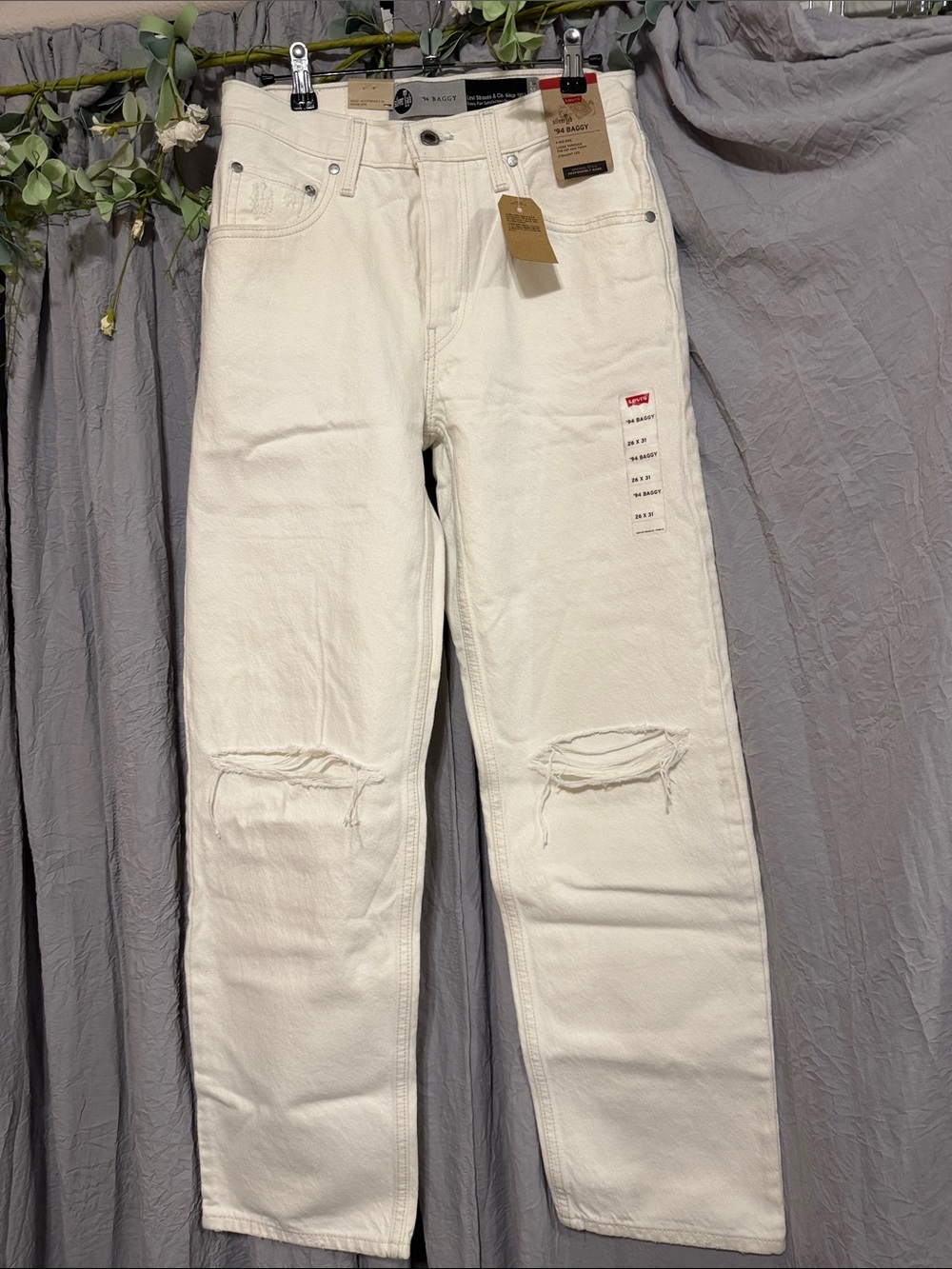 Levi's Off-White Silver Tab ‘94 Baggy Straight Leg Distressed Jeans